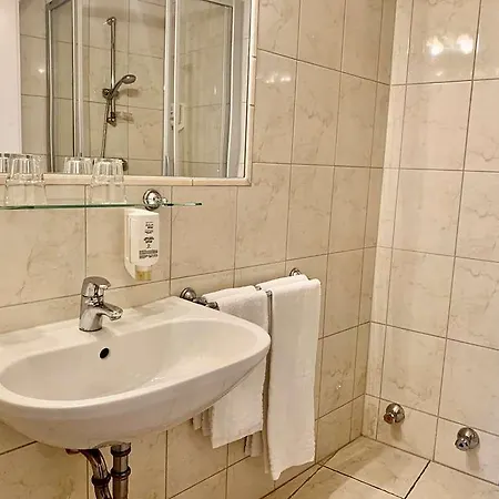 Hotel Amedia Plaza Wels, Trademark Collection By Wyndham 4*